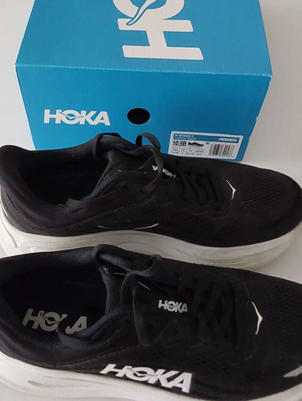 Hoka Black and White Bondi 9